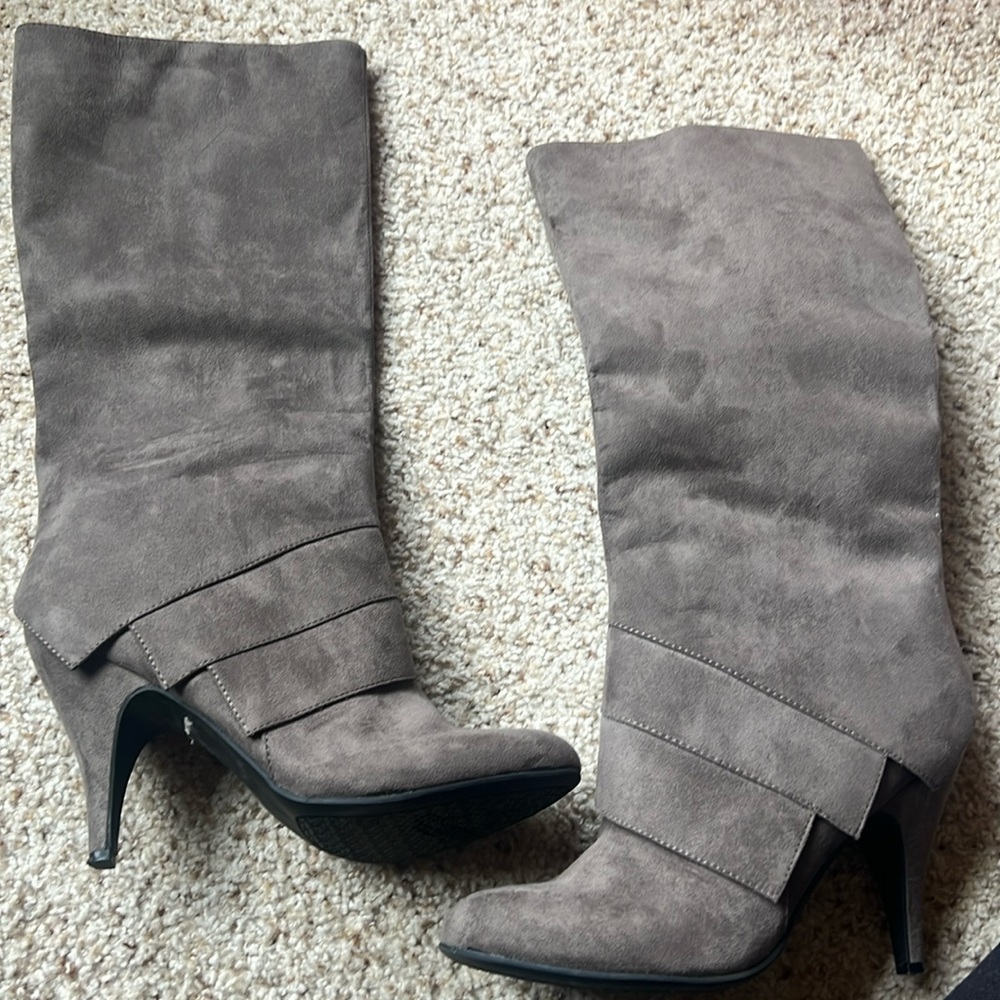 Boots 9 1/2